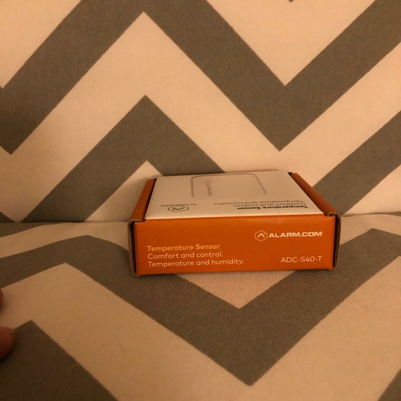 Temperature & Humidity Sensor - Picture 7 of 8